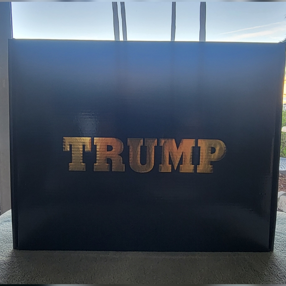 Limited Edition 4720/5000 Trump Shoes